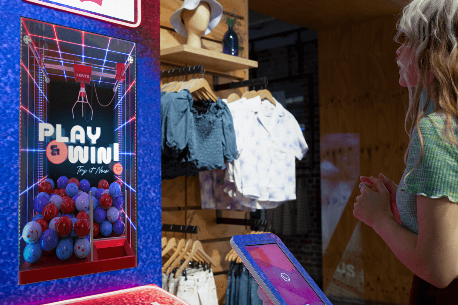 Levi's x Connected Gifting